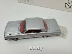 1963 Chevrolet Impala SS 409 Silver 1/24 Diecast The Franklin Mint MIB