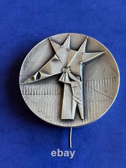 1971 Franklin Mint Sterling Silver Medal Dagoberto VASQUEZ 7 Troy Oz COA