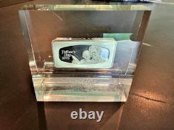 1975 Franklin Mint Fathers Day Sterling Silver Ingot Lucite 1000 grains