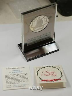 1975 The Christ Child. 925 Sterling Silver Proof Franklin Mint Holiday Medal