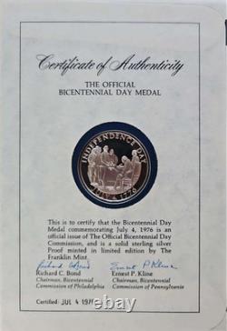 1976 Franklin Mint Official Bicentennial Day Commemorative Silver Medal Book COA