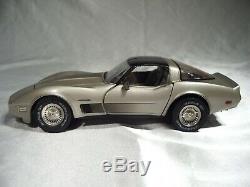 1982 Chevrolet Corvette T-Top Collector's Edition by Franklin Mint 124 scale