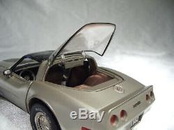 1982 Chevrolet Corvette T-Top Collector's Edition by Franklin Mint 124 scale