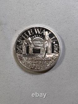 1989 The Berlin Wall 3 oz Silver Commemorative Medallion