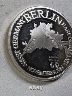 1989 The Berlin Wall 3 oz Silver Commemorative Medallion