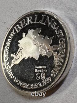 1989 The Berlin Wall 3 oz Silver Commemorative Medallion