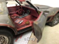 1/24 Franklin Mint Weathered 1982 Corvette Silver & Red B11D998
