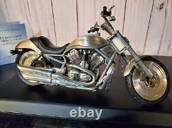 2002 Harley-Davidson V-Rod VRSCA 110 Fine Pewter Motorcycle Model Franklin Mint