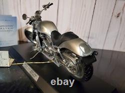 2002 Harley-Davidson V-Rod VRSCA 110 Fine Pewter Motorcycle Model Franklin Mint