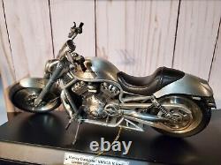 2002 Harley-Davidson V-Rod VRSCA 110 Fine Pewter Motorcycle Model Franklin Mint