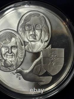925 Sterling Silver Round Franklin Mint 1977 Yearbook Delayed Nobel Peace 31G