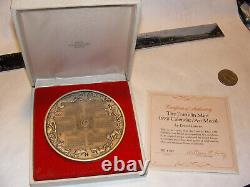 9.5 troy oz Franklin Mint 1975 Calendar Sterling Silver Medallion 296 grams COA