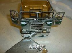 A Franklin mint model of a 1979 Freightliner Tractor unit. Boxed