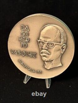 Dagoberto Vasquez Sterling Medallion Franklin Mint 1971 Excellent Condition