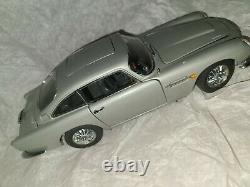 Danbury Mint 1964 James Bond 007 Aston Martin DB5