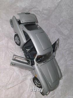 Danbury Mint 1964 James Bond 007 Aston Martin DB5