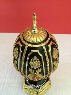 FRANKLIN MINT FABERGE GOLD & SILVER IMPERIAL JEWELED EGG WithMINITURE CHESS SET