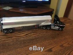 FRANKLIN MINT THE ULTIMATE TEXACO TANKER DIE CAST MACK TRUCK 143 with BOX