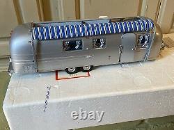 Franklin Mint 124 Airstream Trailer International Land Yacht Route Master Silve