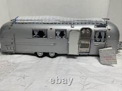 Franklin Mint 124 Airstream Trailer Intl Land Yacht Route Master Silver MINT
