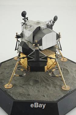 Franklin Mint 148 Scale APOLLO 11 Lunar Module withMoon Landing Base SIlver Coin