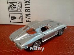 Franklin Mint 1963 Chevy Corvette. 124. Rare Fiberglass. Nos. Docs. Bonus. New