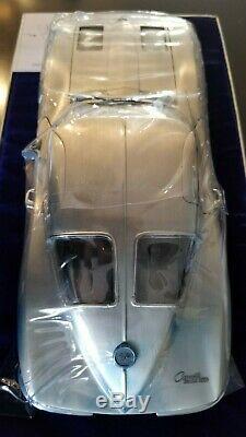 Franklin Mint 1963 Corvette Sting Ray (112) Cert. Number 777 of 1000