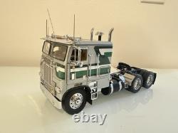 Franklin Mint 1979 FreightLiner COE Semi Truck Cabover 1/32 Scale Tractor