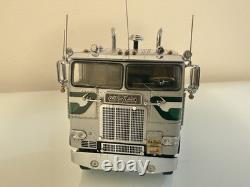 Franklin Mint 1979 FreightLiner COE Semi Truck Cabover 1/32 Scale Tractor