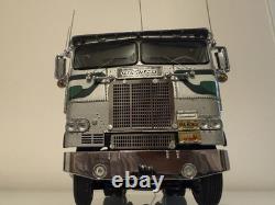 Franklin Mint 1979 FreightLiner COE Semi Truck Cabover 1/32 Scale Tractor