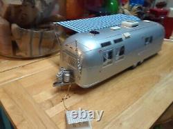 Franklin Mint Airstream International Land Yacht. 124 Camper Trailer