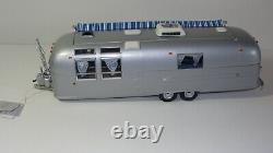 Franklin Mint Airstream International Land Yacht. 124. Rare. Nos. Undisplayed