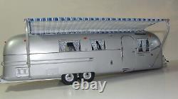 Franklin Mint Airstream International Land Yacht. 124. Rare. Nos. Undisplayed