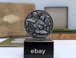 Franklin Mint Art Medal'Bunraku' by Shigemi Kawasumi 1972 Sterling silver