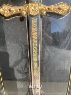 Franklin Mint Excalibur Sword Display with COA Wall Case Gold & Silver Arthur