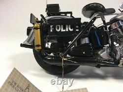 Franklin Mint Harley Davidson 1948 Panhead Police Motorcycle 110 Scale Model