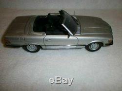 Franklin Mint Mercedes Benz 450 Sl Roadster Silver With Accesories Mib 124