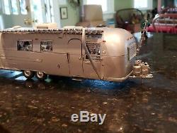 Franklin Mint Precision Model 1968 Airstream Travel Trailer 1/24