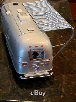 Franklin Mint Precision Model 1968 Airstream Travel Trailer 1/24