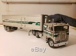 Franklin Mint Precision Model 1979 Freightliner Refrigerated Tractor Trailer