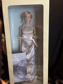 Franklin Mint Princess Diana NRFB With COA Silver Gown