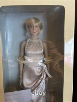 Franklin Mint Princess Diana NRFB With COA Silver Gown