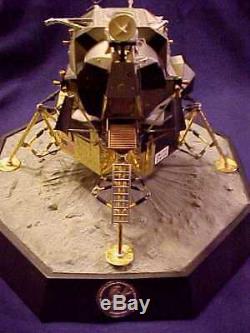 Franklin Mint Scale Model Apollo 11 Lunar Module Moon Landing Base Silver Coin