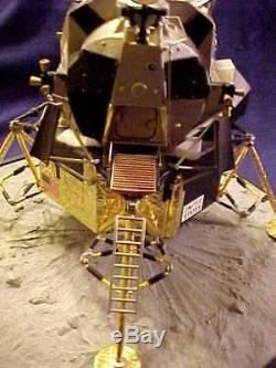 Franklin Mint Scale Model Apollo 11 Lunar Module Moon Landing Base Silver Coin