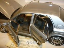 Franklin mint 1998 Rolls Royce silver seraph Boxed