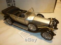 Franklin mint Scale model of a 1925 Rolls Royce silver ghost Boxed