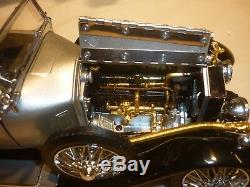 Franklin mint Scale model of a 1925 Rolls Royce silver ghost Boxed