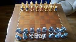 Franklin mint chess set Houses of Britian heraldic chess set, Gold Silver 1981
