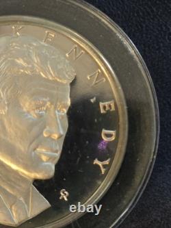 JOHN F. KENNEDY Medallion Franklin Mint 1000 Grains Sterling Silver In Capsule