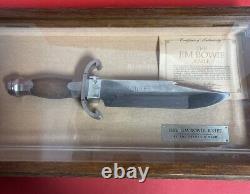 Jim Bowie Knife from The Franklin Mint with display case/No Key
